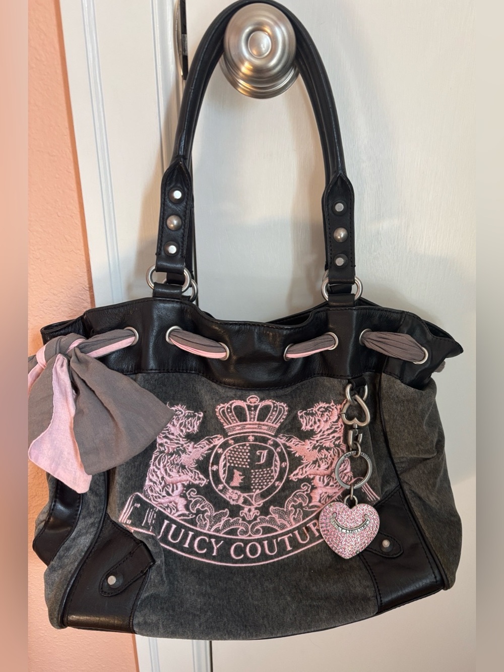 Juicy Couture gray & Pink Crest Shoulder Bag with Heart Charm daydreamer bag